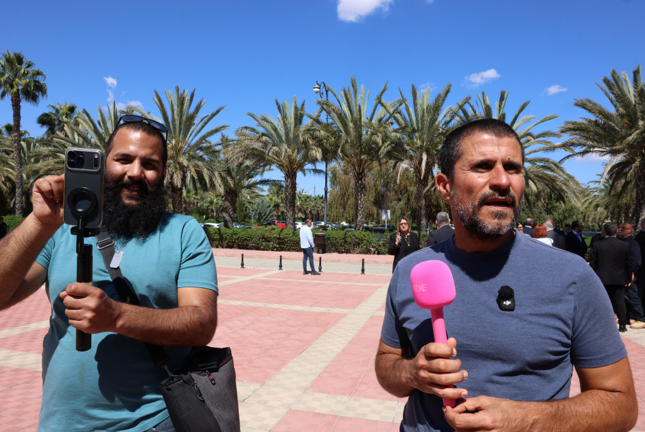 &Phi;&epsilon;&sigma;&tau;&iota;&beta;ά&lambda; &upsilon;&pi;&omicron;&psi;&eta;&phi;&iota;&omicron;&tau;ή&tau;&omega;&nu; &mu;&epsilon; &phi;&omicron;ύ&xi;&iota;&alpha; &mu;&iota;&kappa;&rho;ό&phi;&omega;&nu;&alpha;, &sigma;&kappa;&upsilon;&lambda;&iota;ά &kappa;&alpha;&iota;&hellip; &mu;&epsilon;&lambda;&iota;&sigma;&sigma;&omicron;&kappa;ό&mu;&omicron;&upsilon;&sigmaf;