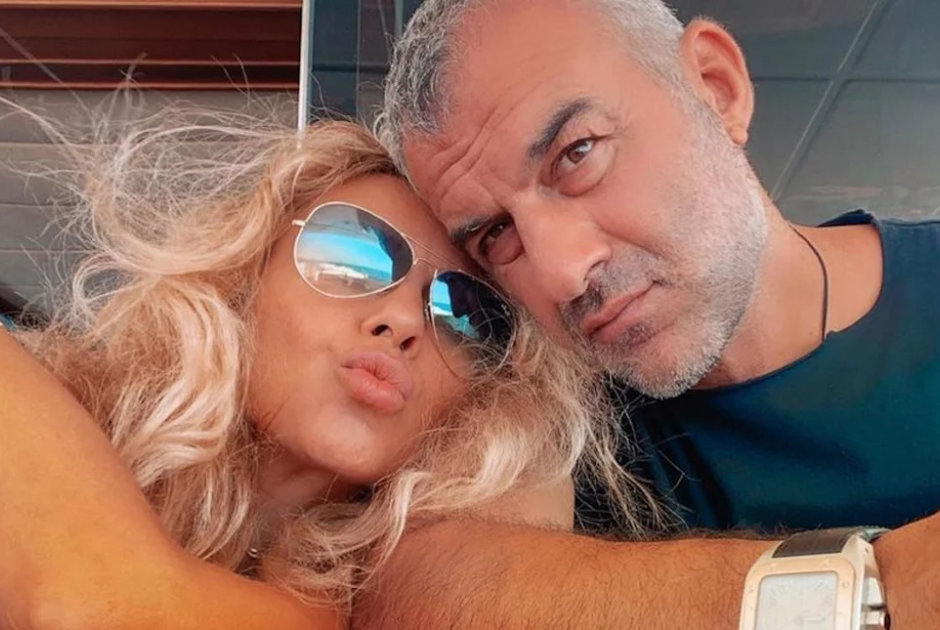 Γωγώ Μαστροκώστα: «Στον γάμο είχε μαζί τις γυναίκες που γνώρισε στις χημειοθεραπείες»