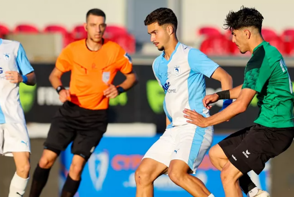 Έ&tau;&sigma;&iota; &pi;ή&rho;&epsilon; &tau;&omicron; &Kappa;&upsilon;&pi;&epsilon;&lambda;&lambda;&omicron; &eta; &Pi;ά&phi;&omicron;&sigmaf; U19 (&Beta;ί&nu;&tau;&epsilon;&omicron;)