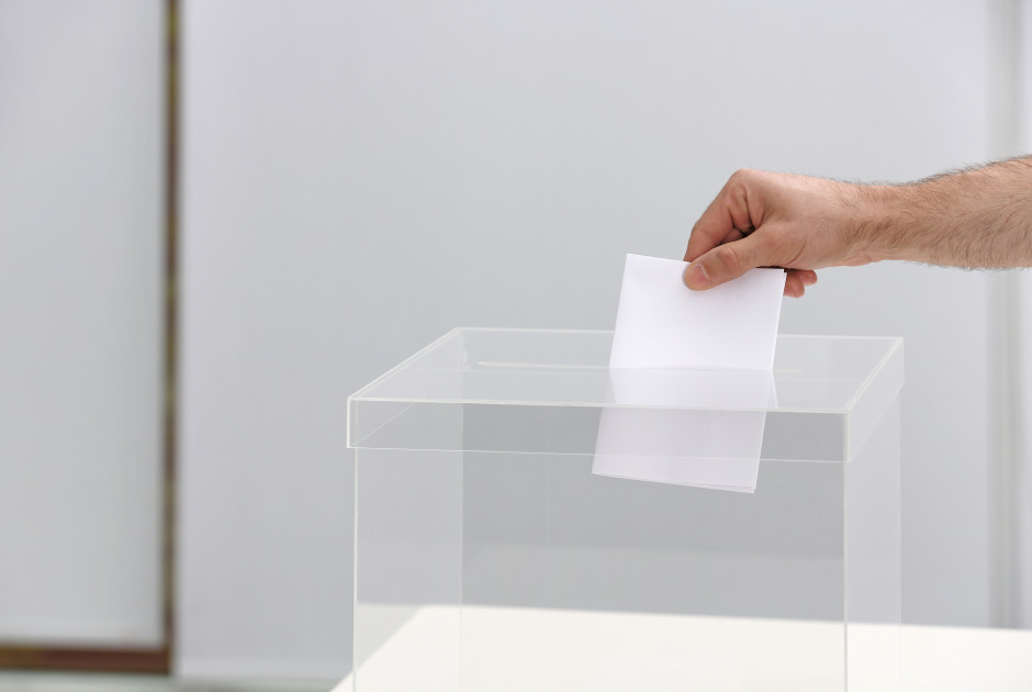 &Pi;ά&phi;&omicron;&sigmaf;: &Psi;ή&phi;&iota;&sigma;&epsilon; &tau;&omicron; 51,2% &mu;έ&chi;&rho;&iota; &tau;&iota;&sigmaf; 15:00