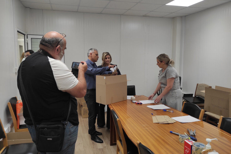&Beta;&omicron;&upsilon;&lambda;&epsilon;&upsilon;&tau;&iota;&kappa;έ&sigmaf;: &Pi;&alpha;&rho;&alpha;&delta;ό&theta;&eta;&kappa;&alpha;&nu; &sigma;&tau;&omicron;&upsilon;&sigmaf; &pi;&rho;&omicron;&epsilon;&delta;&rho;&epsilon;ύ&omicron;&nu;&tau;&epsilon;&sigmaf; &omicron;&iota; &delta;&epsilon;&kappa;&alpha;&tau;&rho;&epsilon;ί&sigmaf; &kappa;ά&lambda;&pi;&epsilon;&sigmaf; &epsilon;&xi;&omega;&tau;&epsilon;&rho;&iota;&kappa;&omicron;ύ
