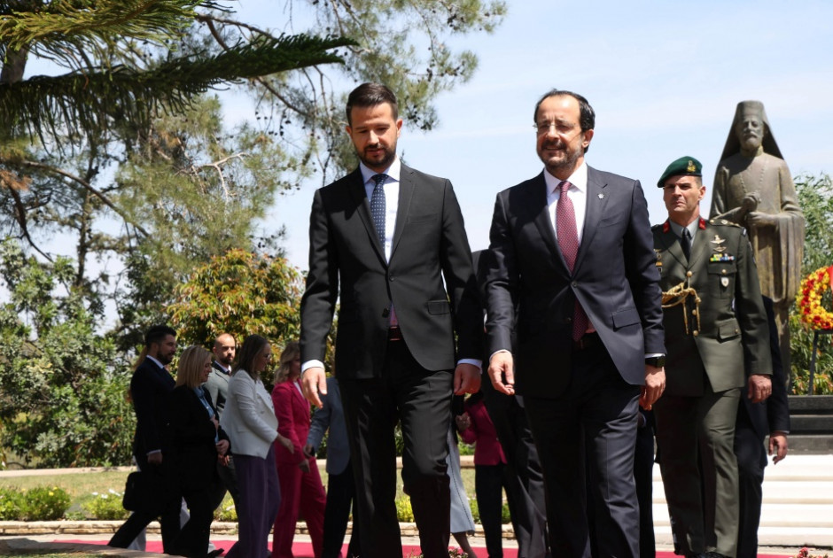 &Sigma;&tau;&omicron; &Pi;&rho;&omicron;&epsilon;&delta;&rho;&iota;&kappa;ό &omicron; &Pi;&rho;ό&epsilon;&delta;&rho;&omicron;&sigmaf; &tau;&omicron;&upsilon; &Mu;&alpha;&upsilon;&rho;&omicron;&beta;&omicron;ύ&nu;&iota;&omicron;&upsilon; - &Tau;&omicron; &pi;&rho;ό&gamma;&rho;&alpha;&mu;&mu;&alpha; &tau;&eta;&sigmaf; &sigma;&upsilon;&nu;ά&nu;&tau;&eta;&sigma;&eta;&sigmaf; &mu;&epsilon; &tau;&omicron;&nu; &Pi;&tau;&Delta;
