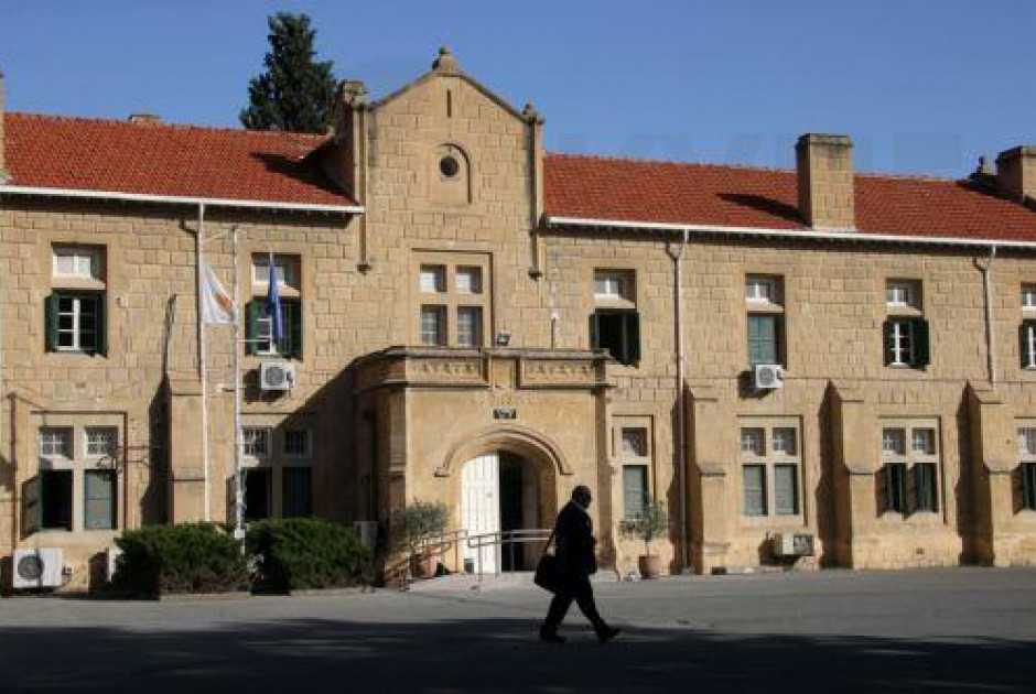 &Kappa;&alpha;&kappa;&omicron;&upsilon;&rho;&gamma;&iota;&omicron;&delta;&iota;&kappa;&epsilon;ί&omicron; &Lambda;&epsilon;&upsilon;&kappa;&omega;&sigma;ί&alpha;&sigmaf;: &Alpha;&pi;&omicron;&rho;&rho;ί&phi;&theta;&eta;&kappa;&epsilon; &eta; &alpha;&pi;&omicron;&phi;&upsilon;&lambda;ά&kappa;&iota;&sigma;&eta; &tau;&omicron;&upsilon; &Zeta;&alpha;&beta;&rho;ά&nu;&tau;&omega;&nu;&alpha;