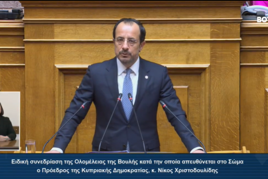 LIVE/ &Pi;&tau;&Delta; &sigma;&tau;&eta; &Beta;&omicron;&upsilon;&lambda;ή &tau;&omega;&nu; &Epsilon;&lambda;&lambda;ή&nu;&omega;&nu;: &laquo;&Eta; &lambda;ύ&sigma;&eta; &delta;ύ&omicron; &kappa;&rho;&alpha;&tau;ώ&nu; &delta;&epsilon;&nu; &upsilon;&phi;ί&sigma;&tau;&alpha;&tau;&alpha;&iota; &omicron;ύ&tau;&epsilon; &omega;&sigmaf; &sigma;&kappa;έ&psi;&eta;&raquo;