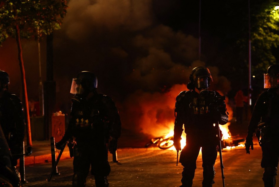 Θλιβερές εικόνες στο Παρίσι: Σε τραγωδία κατέληξε η κατάκτηση του τελικού του Champions League