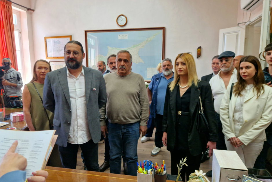 &Pi;&rho;ό&epsilon;&delta;&rho;&omicron;&sigmaf; &kappa;ό&mu;&mu;&alpha;&tau;&omicron;&sigmaf; &laquo;&Alpha;&gamma;&rho;&omicron;&nu;ό&mu;&omicron;&sigmaf;&raquo;: &Kappa;&alpha;&iota;&rho;ό&sigmaf; &nu;&alpha; &pi;ά&rho;&omicron;&upsilon;&mu;&epsilon; &tau;&omicron; &sigma;&omega;&sigma;&tau;ό &delta;&rho;ό&mu;&omicron;