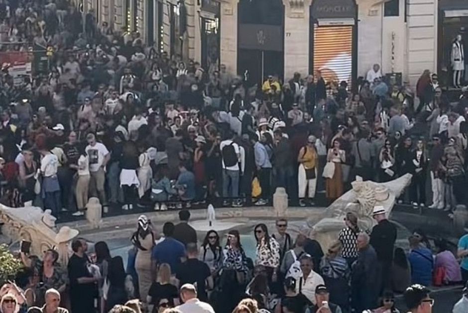 Ξεκίνησαν οι διακοπές στην Ευρώπη – Ποιες πόλεις «πνίγονται» από κόσμο