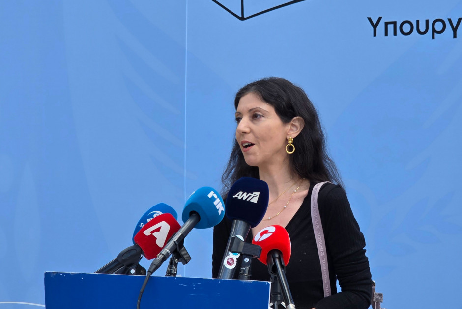 &Tau;&sigma;&epsilon;&lambda;&epsilon;&sigma;&tau;ί&nu;&alpha; &Nu;&tau;&epsilon; &Pi;έ&tau;&rho;&omicron;: &laquo;&Pi;&omicron;&lambda;&lambda;ά &lambda;ά&theta;&eta; &sigma;&tau;&omicron; έ&rho;&gamma;&omicron; &tau;&eta;&sigmaf; &alpha;&sigma;&tau;&upsilon;&nu;&omicron;&mu;ί&alpha;&sigmaf;&raquo;