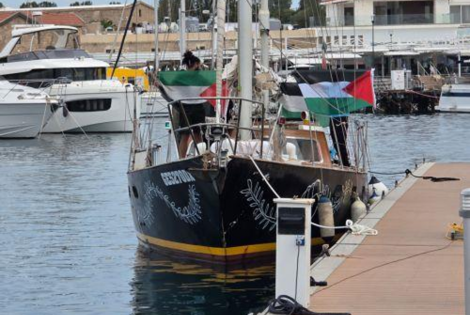 Σκάφος του Global Sumud Flotilla στην Πάφο μετά την αναχαίτιση ανοιχτά της Κύπρου