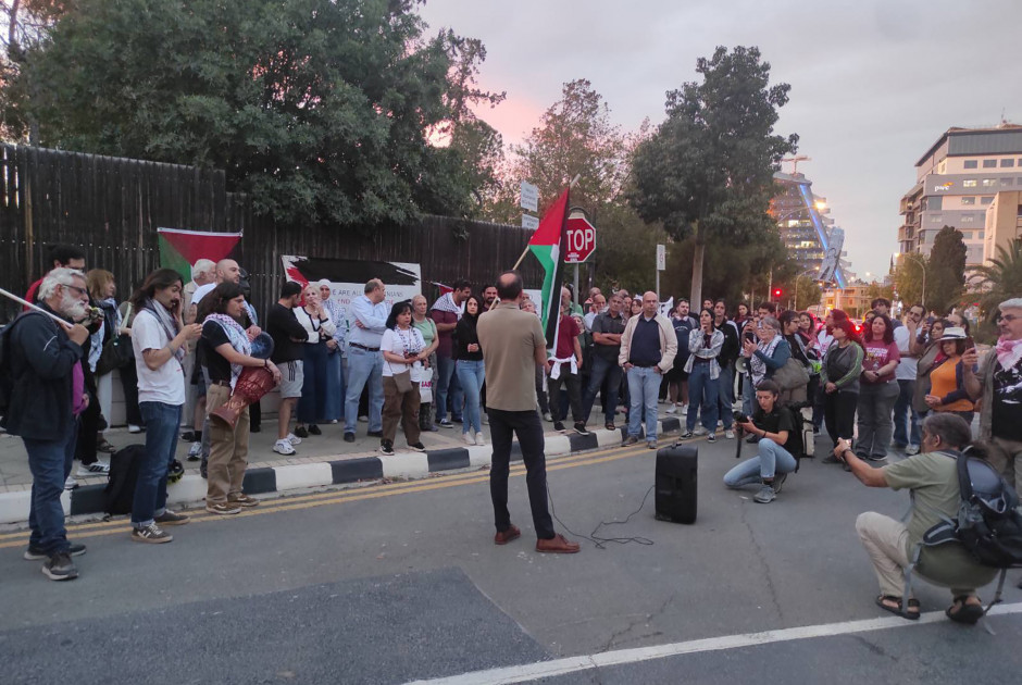 Έ&nu;&tau;&alpha;&sigma;&eta; &gamma;&iota;&alpha; &tau;&omicron;&nu; &sigma;&tau;&omicron;&lambda;ί&sigma;&kappa;&omicron;: &Delta;&iota;&alpha;&mu;&alpha;&rho;&tau;&upsilon;&rho;ί&alpha; &sigma;&tau;&eta; &Lambda;&epsilon;&upsilon;&kappa;&omega;&sigma;ί&alpha; έ&xi;&omega; &alpha;&pi;ό &tau;&omicron; &Pi;&rho;&omicron;&epsilon;&delta;&rho;&iota;&kappa;ό