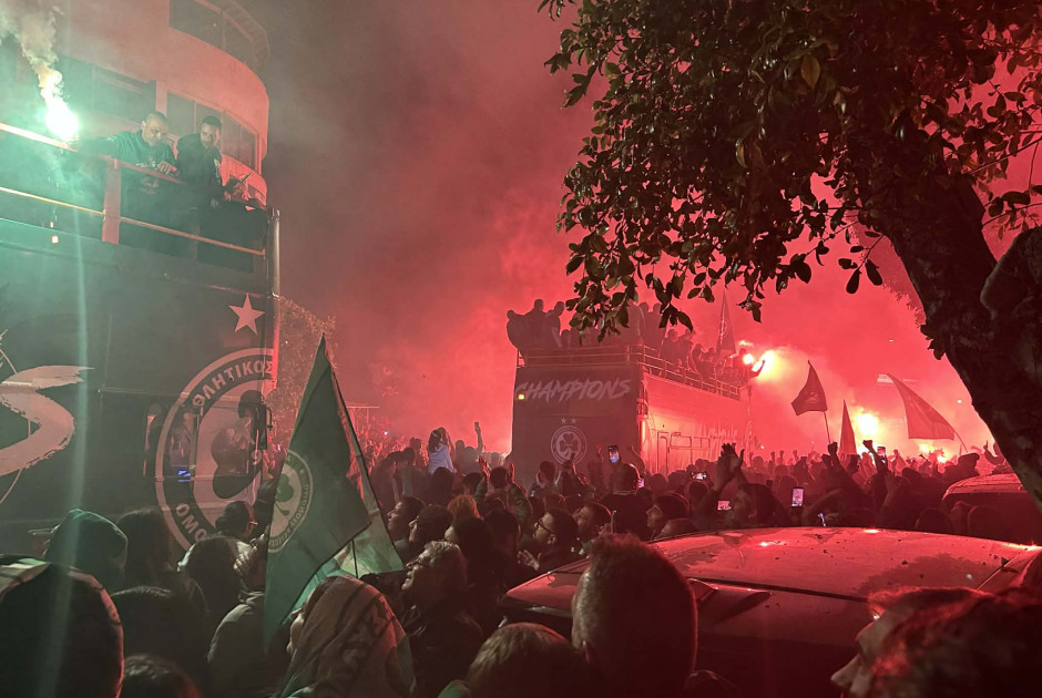 "Φέρτε το πρωτάθλημα στον πράσινο λαό..." Ήχησε κατά την άφιξη της αποστολής (ΒΙΝΤΕΟ)