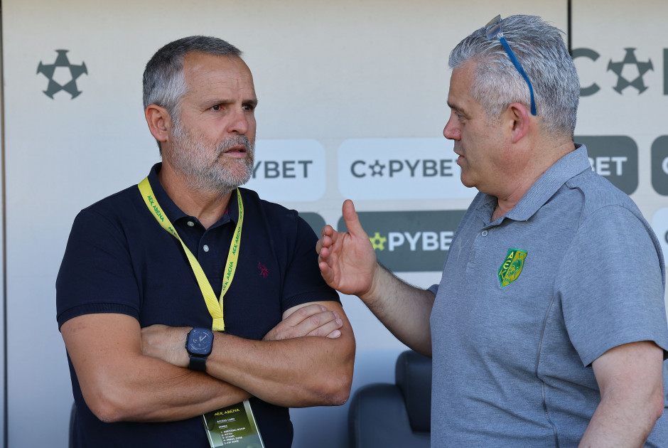 &Omicron; &Rho;ό&kappa;&alpha; &pi;&alpha;ί&rho;&nu;&epsilon;&iota; &mu;&pi;&rho;&omicron;&sigma;&tau;ά &gamma;&iota;&alpha; &tau;&eta; &nu;έ&alpha; &epsilon;&pi;&omicron;&chi;ή