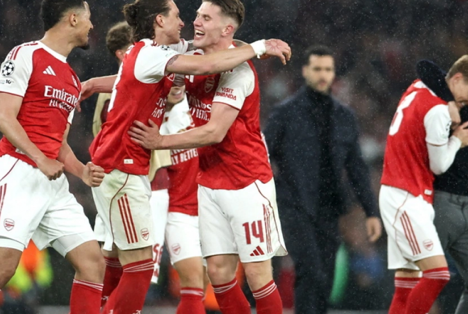 Premier League: Έ&omega;&sigmaf; &kappa;&alpha;&iota; 83.000 &epsilon;&upsilon;&rho;ώ &kappa;&omicron;&sigma;&tau;ί&zeta;&omicron;&upsilon;&nu; &tau;&alpha; &epsilon;&iota;&sigma;&iota;&tau;ή&rho;&iota;&alpha; &gamma;&iota;&alpha; &tau;&eta; &phi;&iota;έ&sigma;&tau;&alpha; &tau;&eta;&sigmaf; Ά&rho;&sigma;&epsilon;&nu;&alpha;&lambda; &sigma;&tau;&eta;&nu; έ&delta;&rho;&alpha; &tau;&eta;&sigmaf; &Kappa;