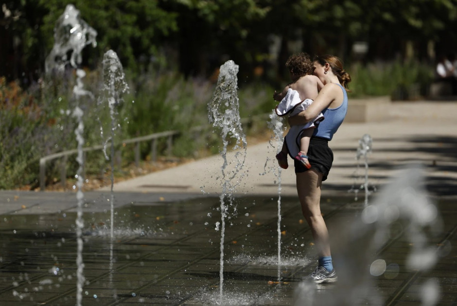 ψ