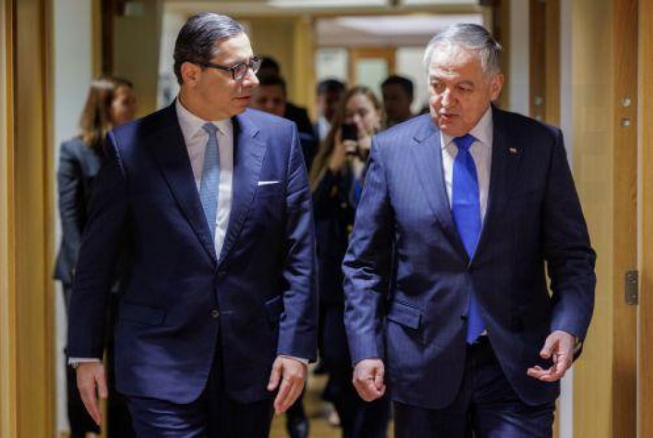 Κόμπος: Συζήτησε τρόπους ενίσχυσης διμερών δεσμών στο Τατζικιστάν