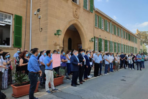 αγγλικη σχολη διαμαρτυρια