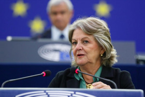 επιτροπος φερειρα