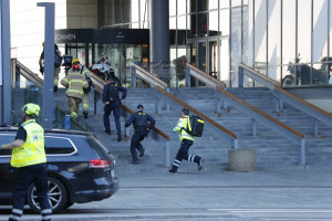 δανια πυροβολισμοι εμπορικο κεντρο