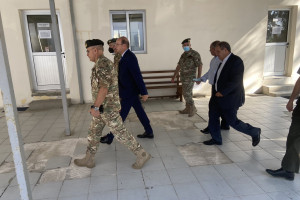 στρατευσιμοι