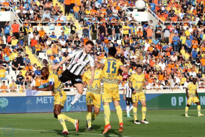 apoel aek