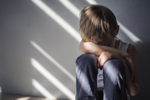 παιδί, κακοποίηση, σεξουαλική κακοποίηση παιδιού