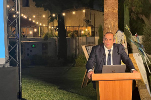 Γιάννης Καρούσος
