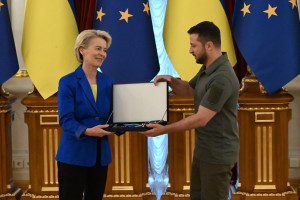 Ούρσουλα φον ντερ Λάιεν Βολοντίμιρ Ζελένσκι