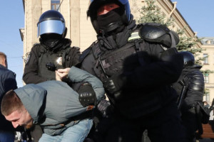 Ρωσία συλλήψεις επιστράτευση