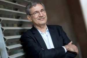 τουρκος νομπελιστας