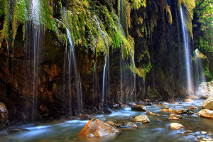 παντα βρεχει φαραγγι 