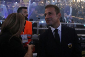 ντεμης