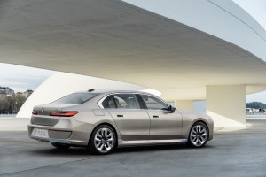 thumbnail_BMW 7 Series.