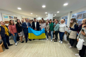 Αγία Νάπα βιβλιοθήκη Ουκρανοί