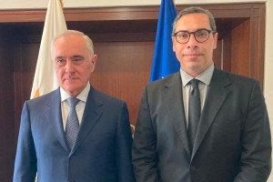 Κόμπος Ρωσος πρέσβης Μουράτ Ζιάζικοφ