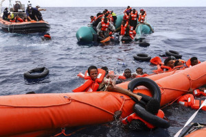 ναυάγιο Λιβύη μετανάστες