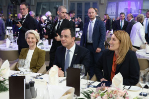 Χριστοδουλίδης Φον ντερ Λάιεν Μέτσολα