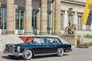 thumbnail_Mercedes-Benz 600 -1.j