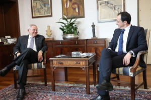 Ρόμπερτ Μενέντεζ Νίκος Χριστοδουλίδης