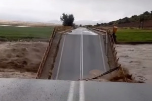 κακοκαιρία Daniel γέφυρα Βάρσαλα