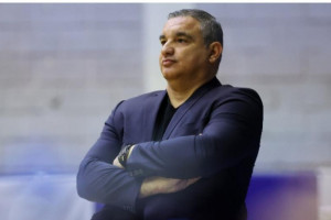 τονι