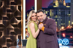 THE 2NIGHT SHOW