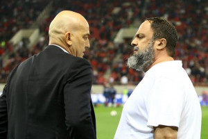 μαρινακησ παο