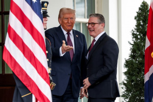 τραμπ σταρμερ 2