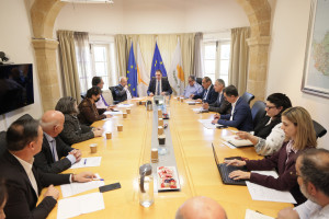 Συνάντηση ΥΠΕΣ με Ενωση Κατεχομενων Δημων