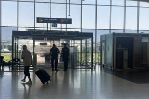 αεροδρομιο μετρα