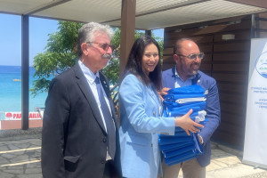 γαλαζια σημαια παραλιμνι