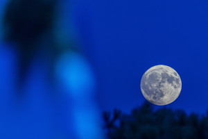 αυγουστιατικο φεγγαρι