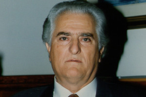 τρησ