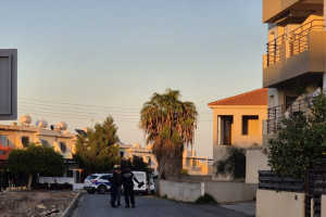 νεκρή παραλίμνι 