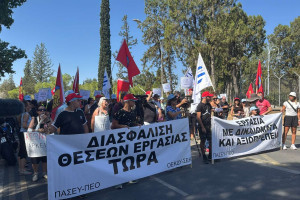 τττ
